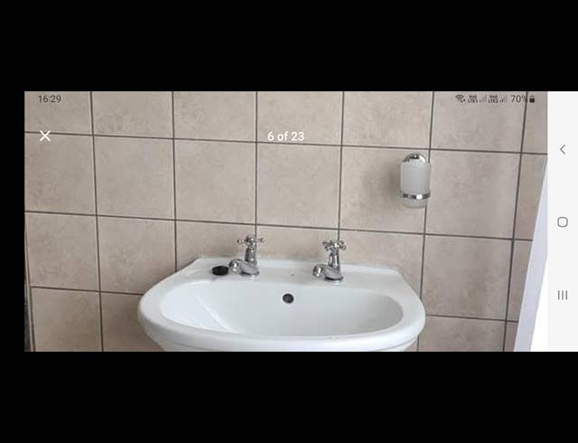2 bed property to rent in COMET